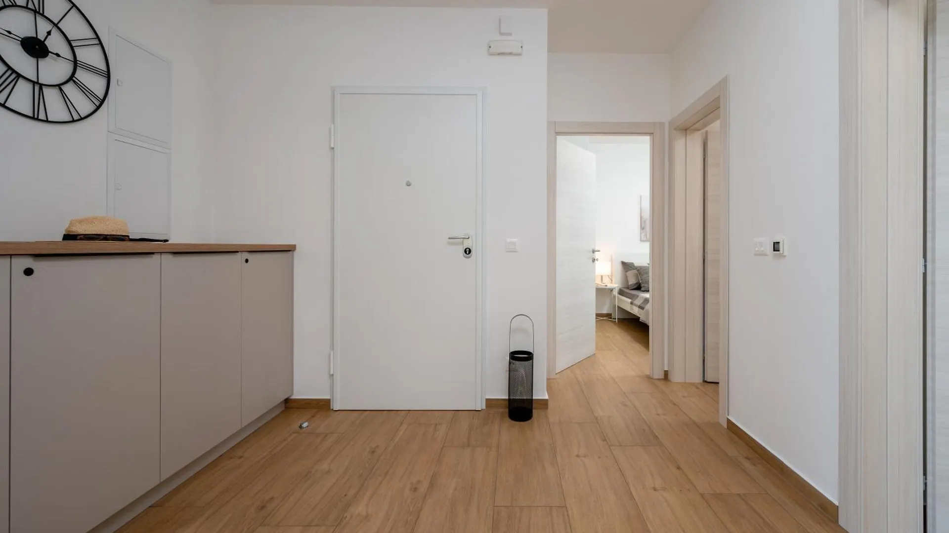Apartment Sarana טרוגיר