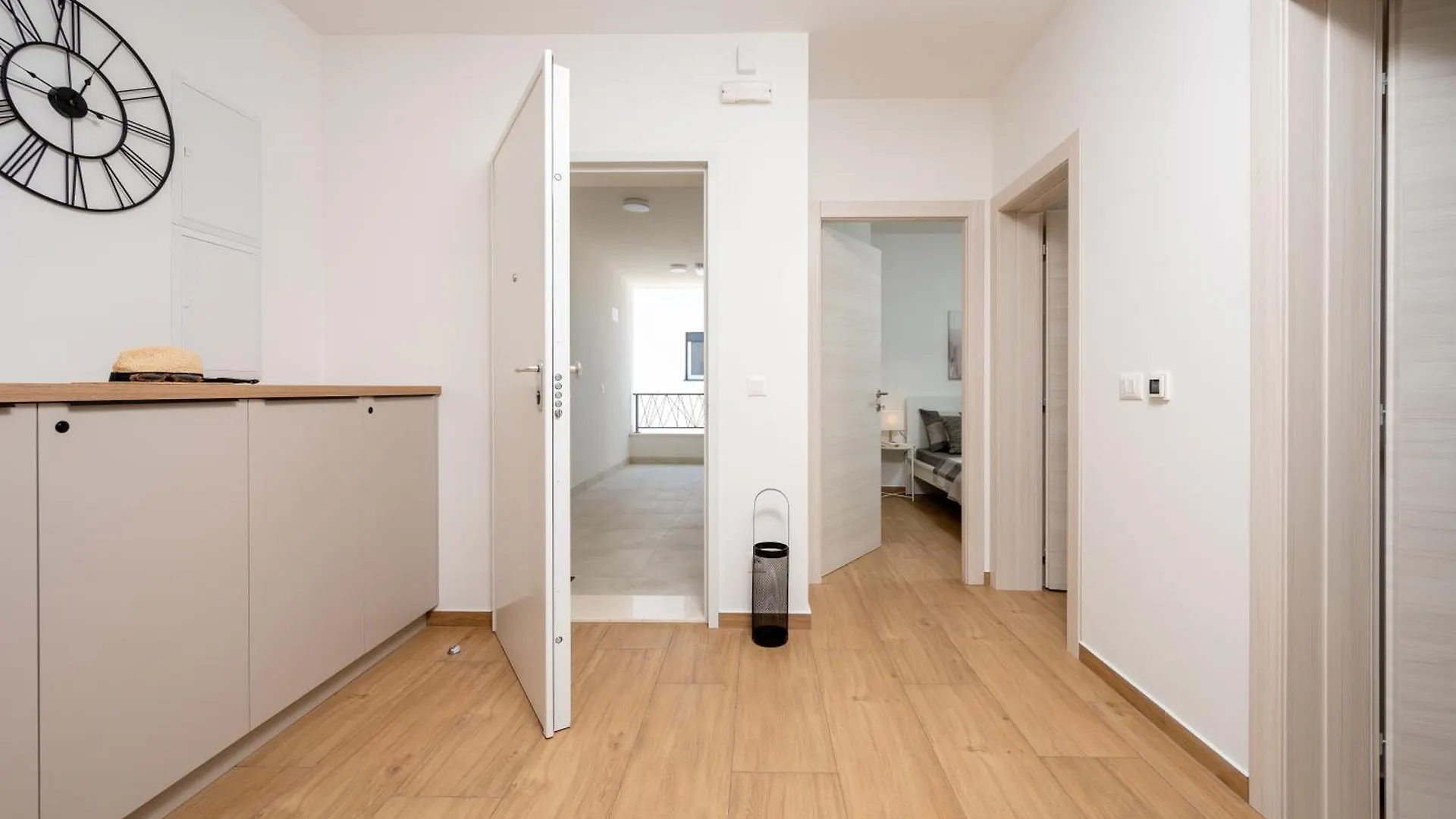 Apartment Sarana טרוגיר 0*,